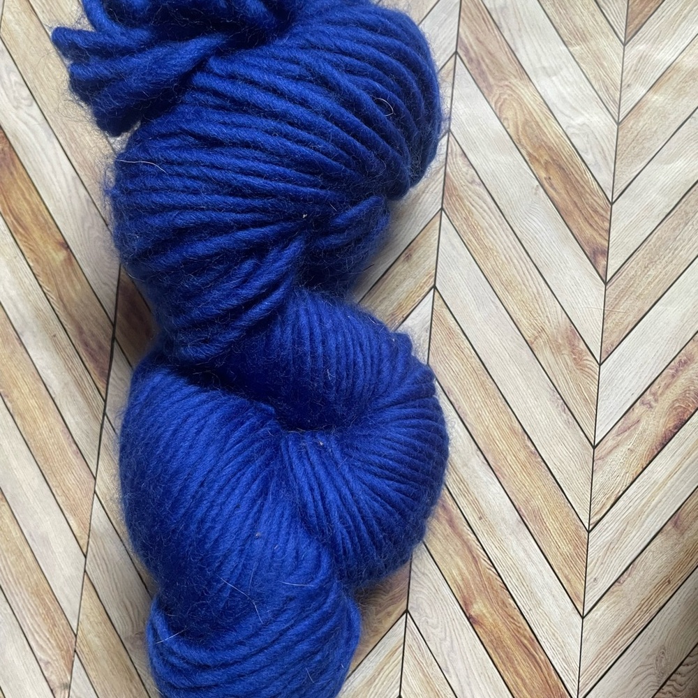 Blue Merino Wool Roving - Picture 4 of 4